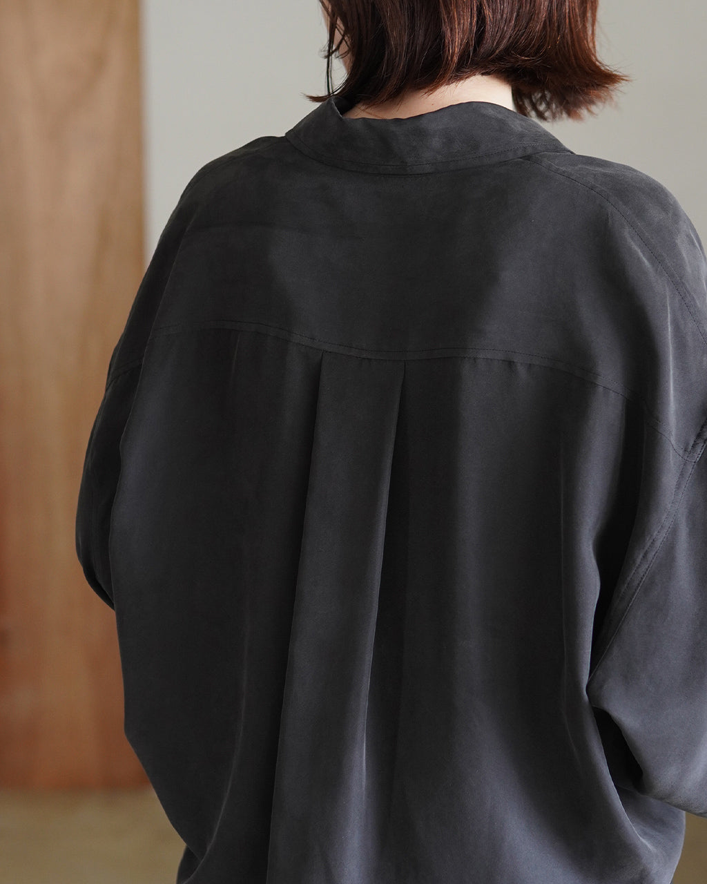 SACRA サクラ プレミアムシルク サンドウォッシュ シャツ レディース