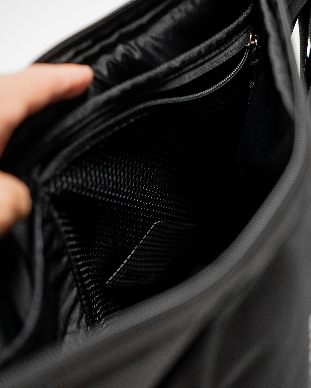 ACS SHOULDER BAG LC2867600
