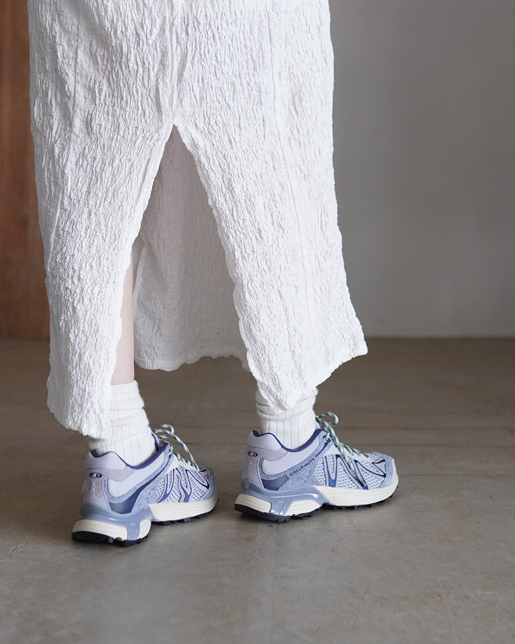 SALOMON サロモン XT-WHISPER EMBROIDERY スニーカー 靴 レディース