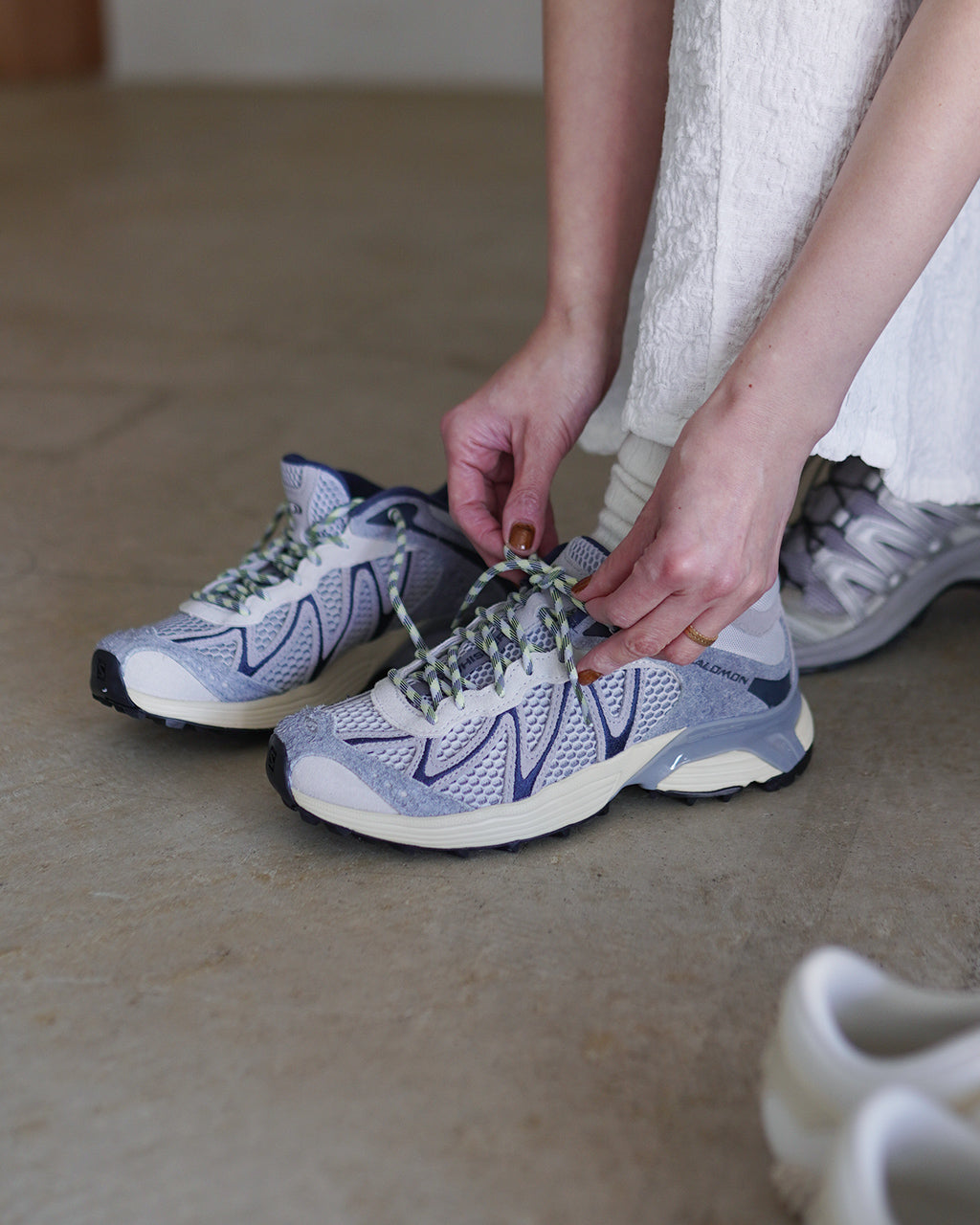 SALOMON サロモン XT-WHISPER EMBROIDERY スニーカー 靴 レディース