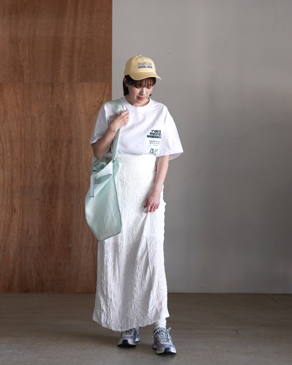 XT-WHISPER EMBROIDERY L49216400 L49142600