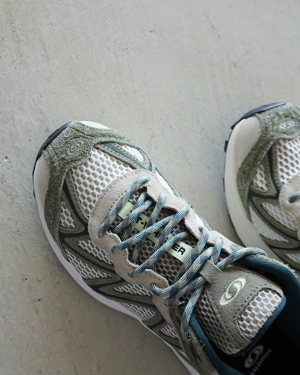 XT-WHISPER EMBROIDERY L49216400 L49142600