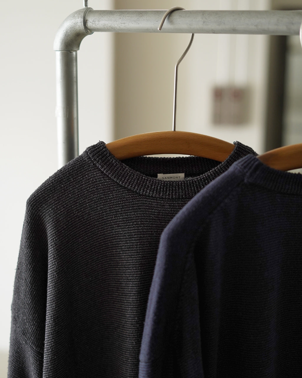 Silk Noir Knit S/S Crew Neck 26s-SKA0104