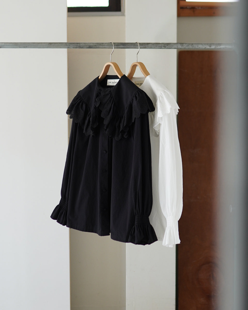 THE SHINZONE LACE COLLAR BLOUSE 25AMSBL02