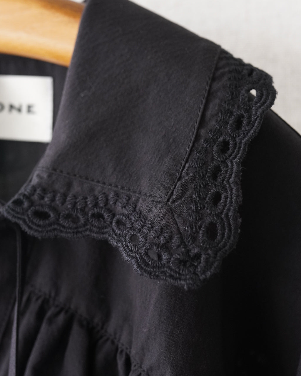 LACE-UP BLOUSE 26SMSBL02