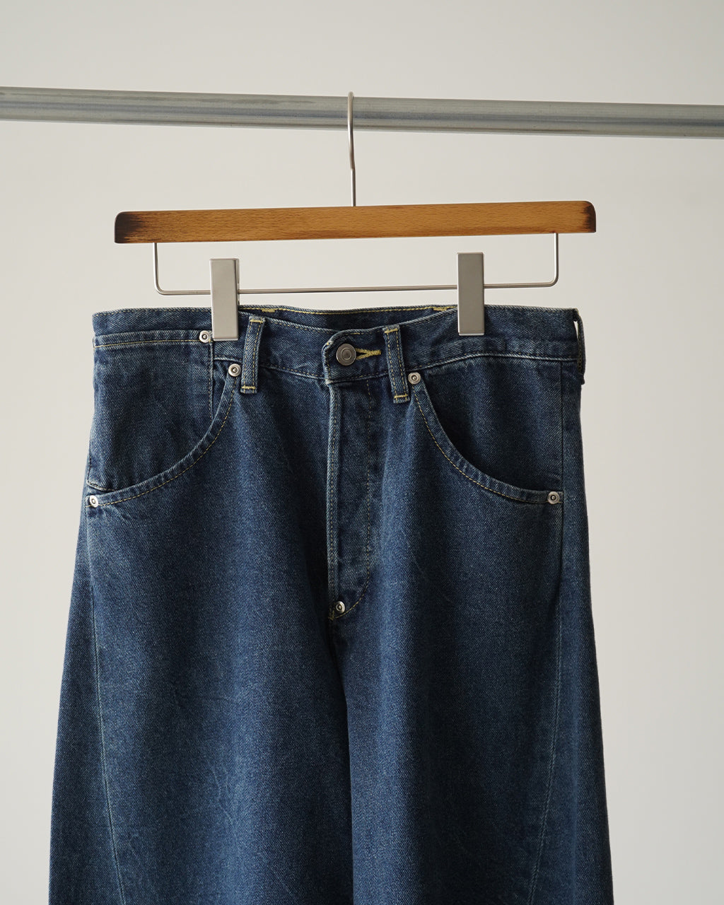 BACK CINCH JEANS COM-26S-DM01