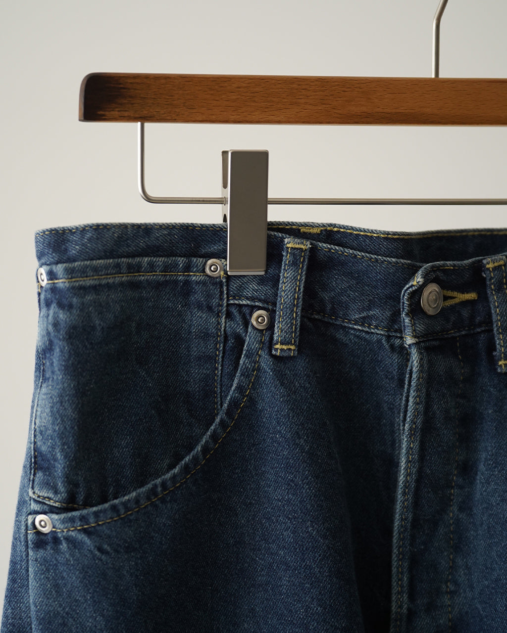 BACK CINCH JEANS COM-26S-DM01