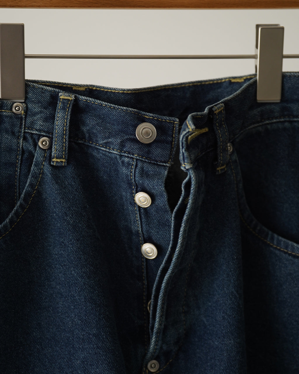 BACK CINCH JEANS COM-26S-DM01