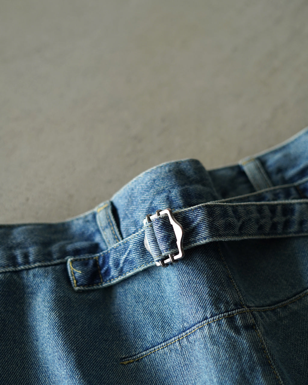 BACK CINCH JEANS COM-26S-DM07