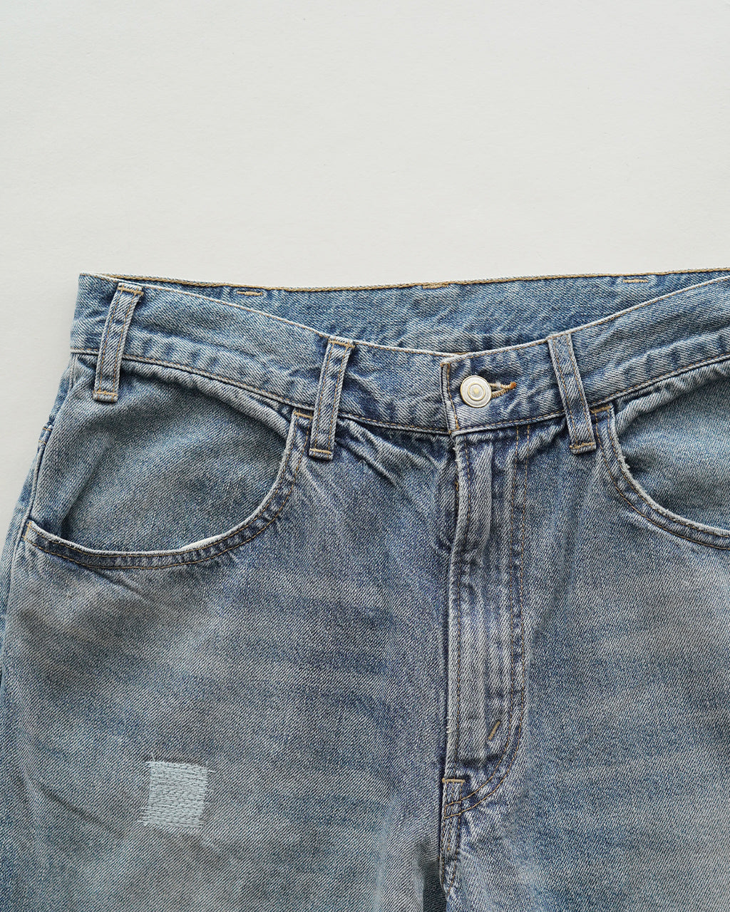KENDRICK (DISTRESSED JEANS) COM-26F-DM01