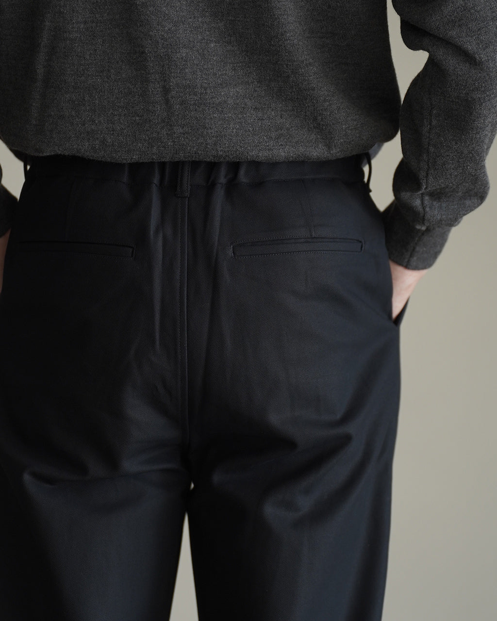 Deep tuck pressed pants PT05263