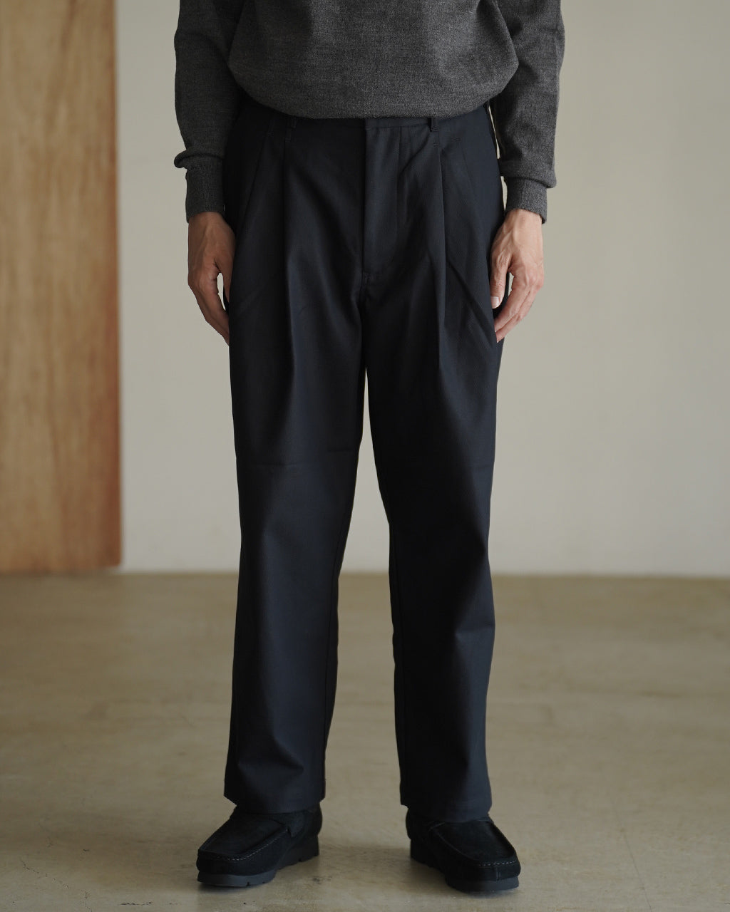 Deep tuck pressed pants PT05263