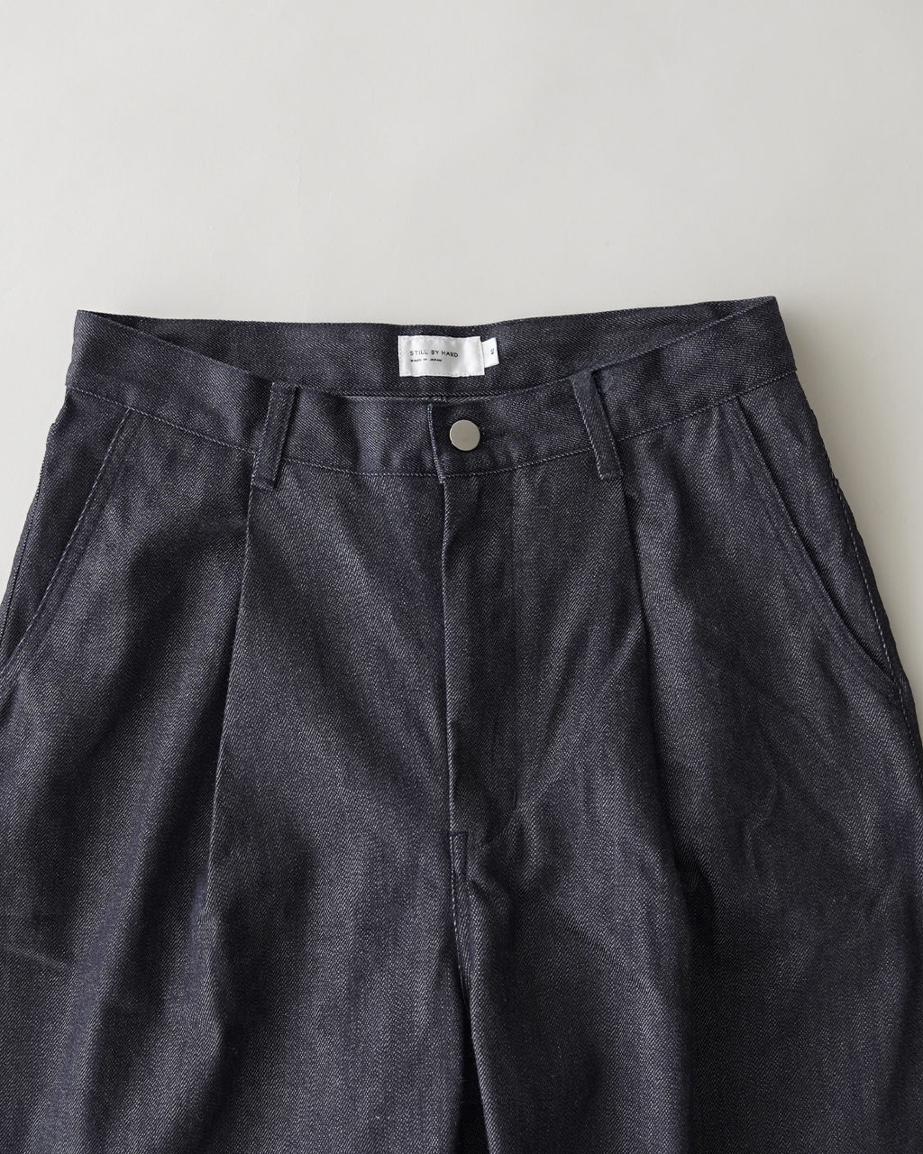 Deep tuck wide denim pants DN01253