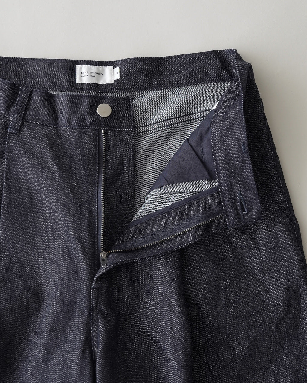 Deep tuck wide denim pants DN01253