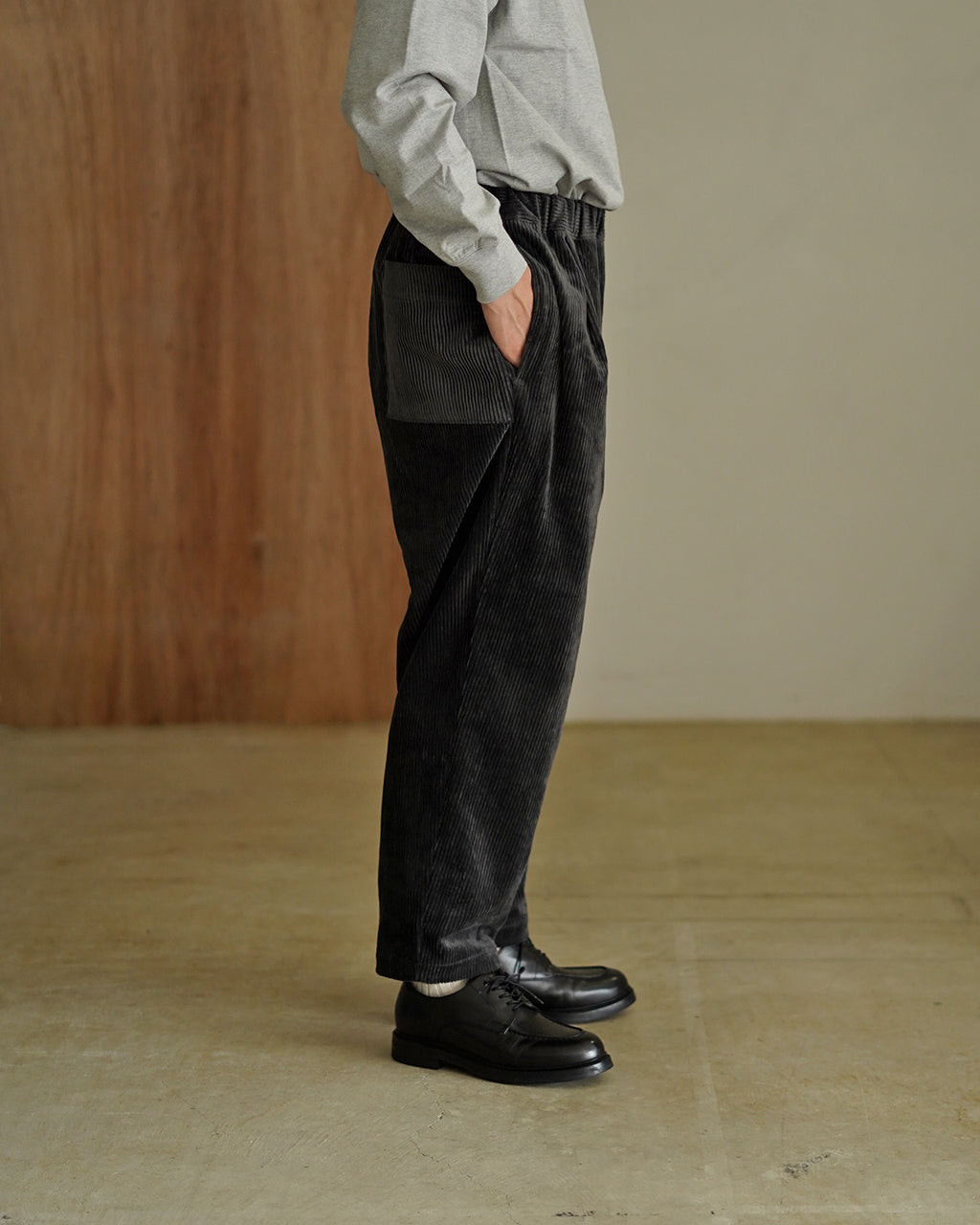 Corduroy easy pants PT03253
