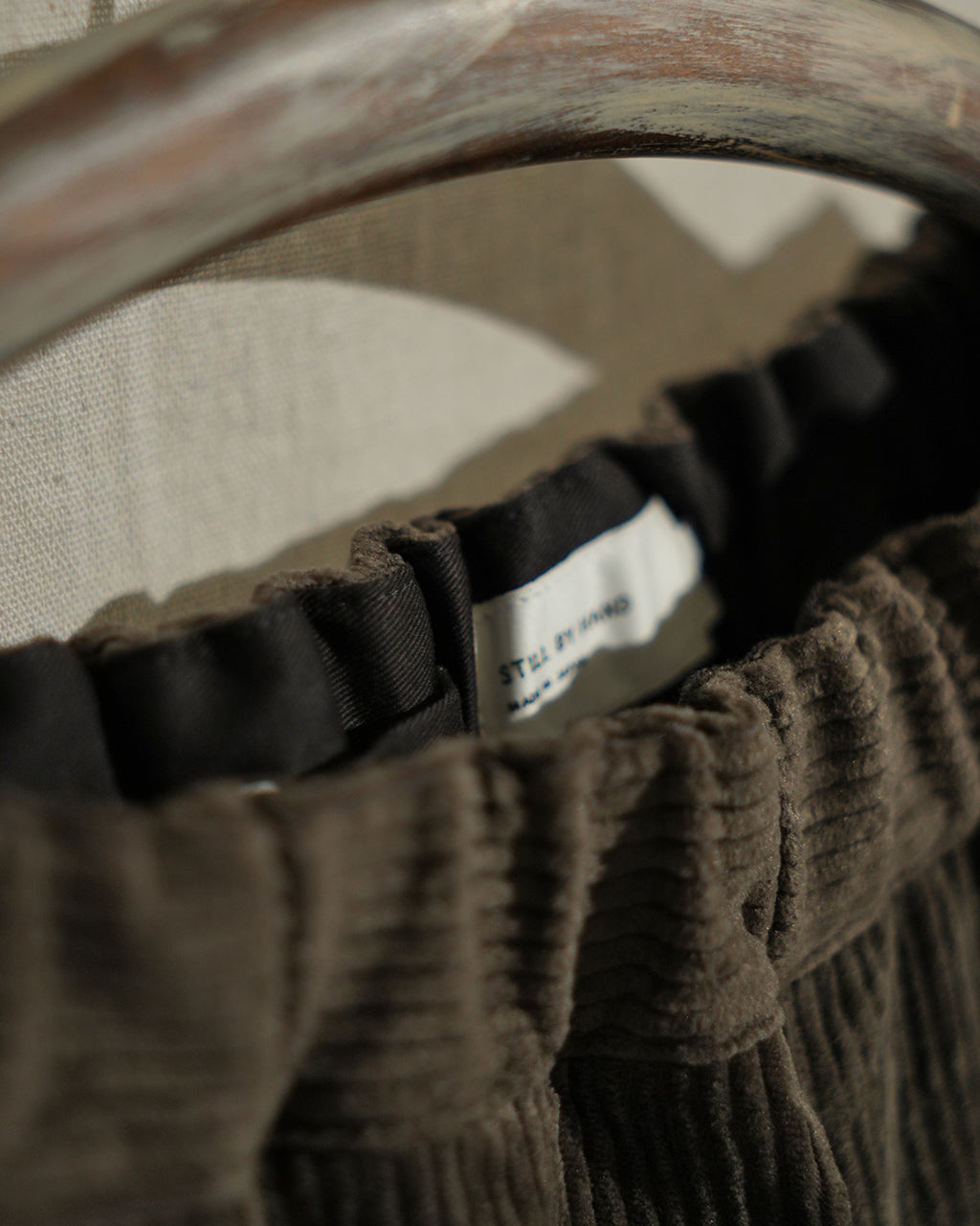 Corduroy easy pants PT03253