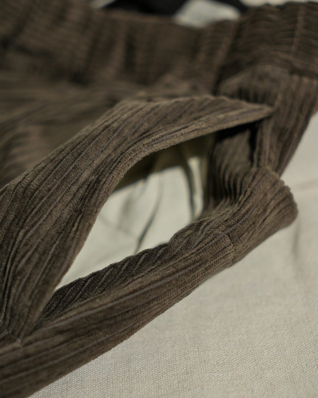 Corduroy easy pants PT03253