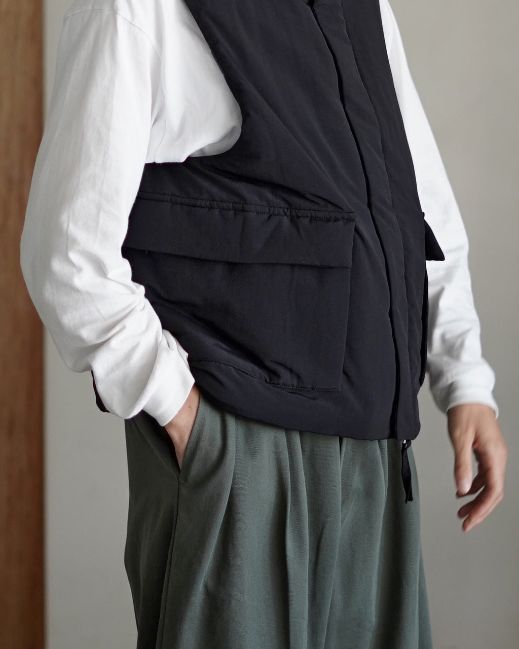 STILL BY HAND スティルバイハンド スタンドカラー パデッド ベスト