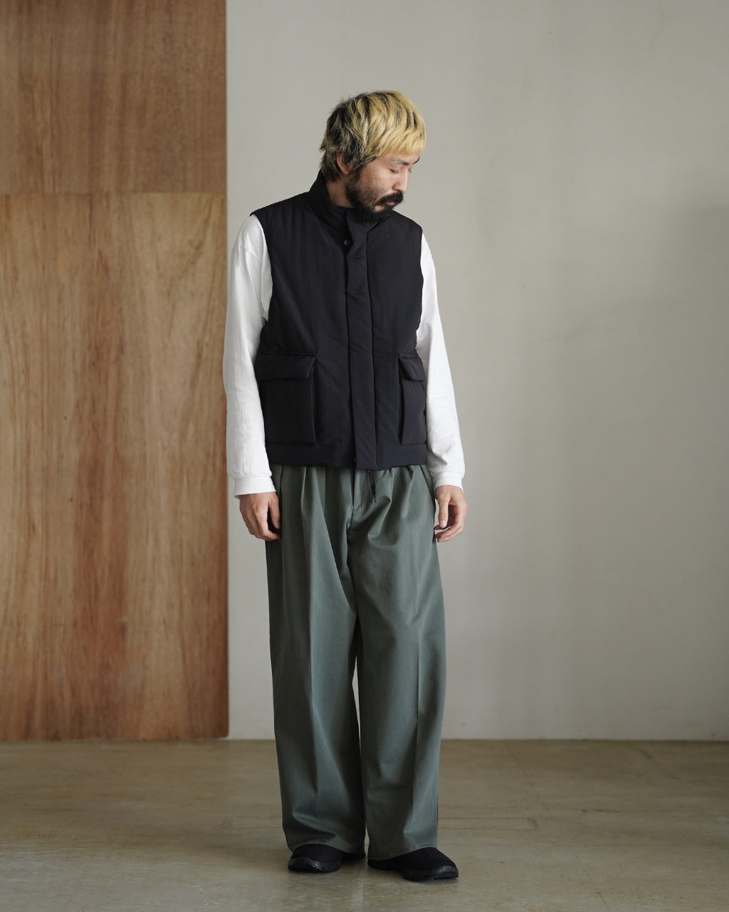 STILL BY HAND スティルバイハンド スタンドカラー パデッド ベスト