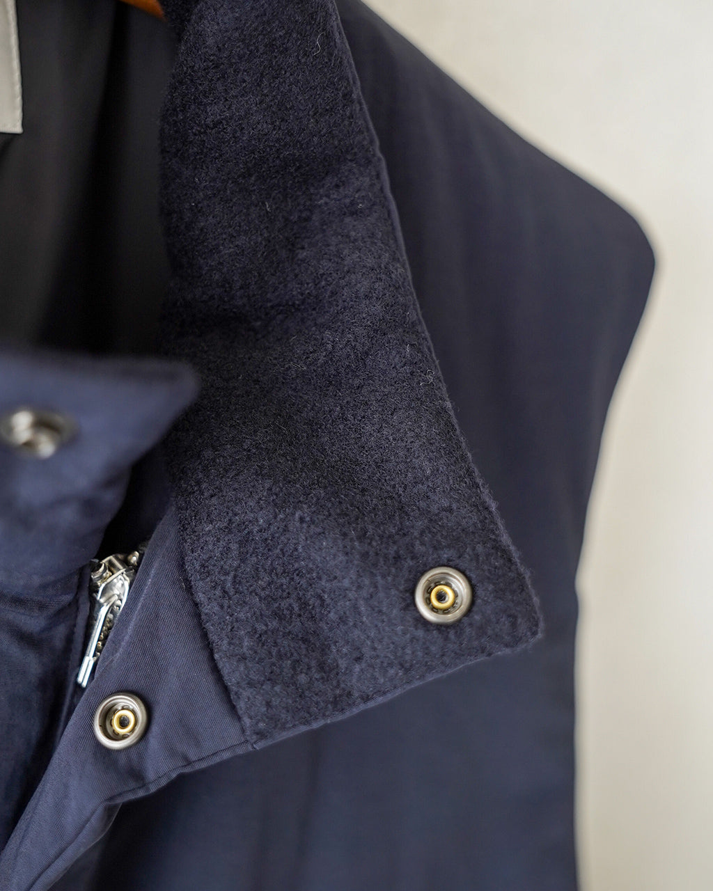 Stand collar padded vest VE01253
