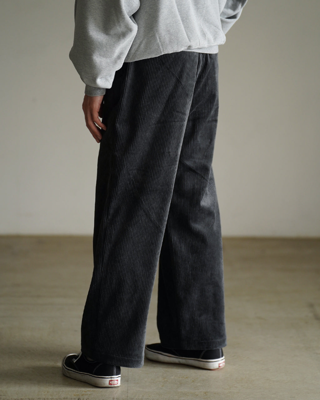 Corduroy straight pants PT03263