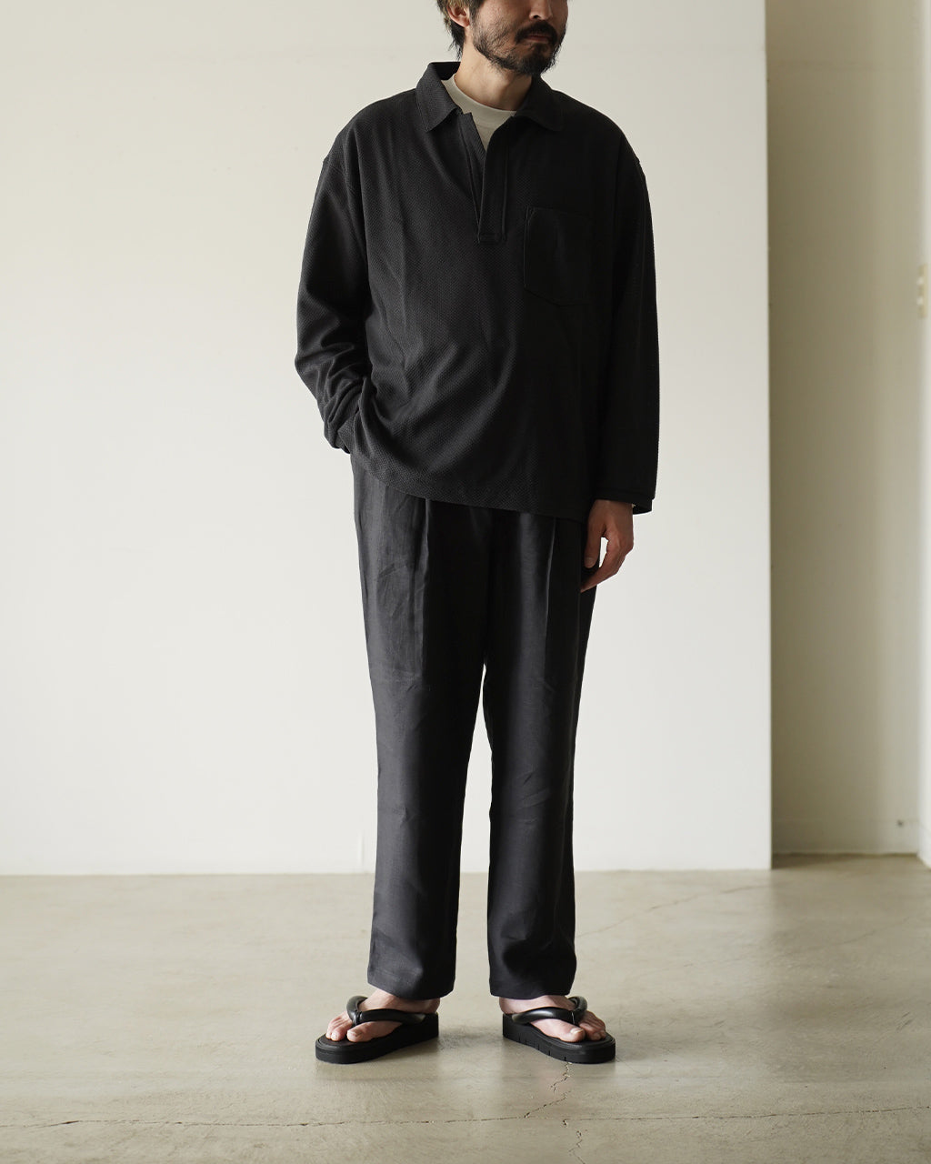 Linen tuck tapered pants PT02262