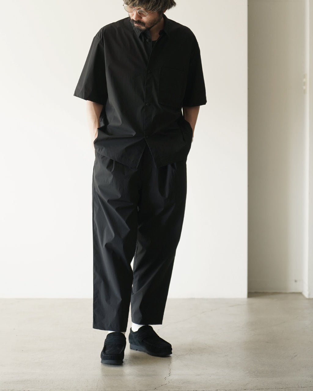 STILL BY HAND PT04262 ナイロン テーパード イージーパンツ｜Crouka(クローカ)