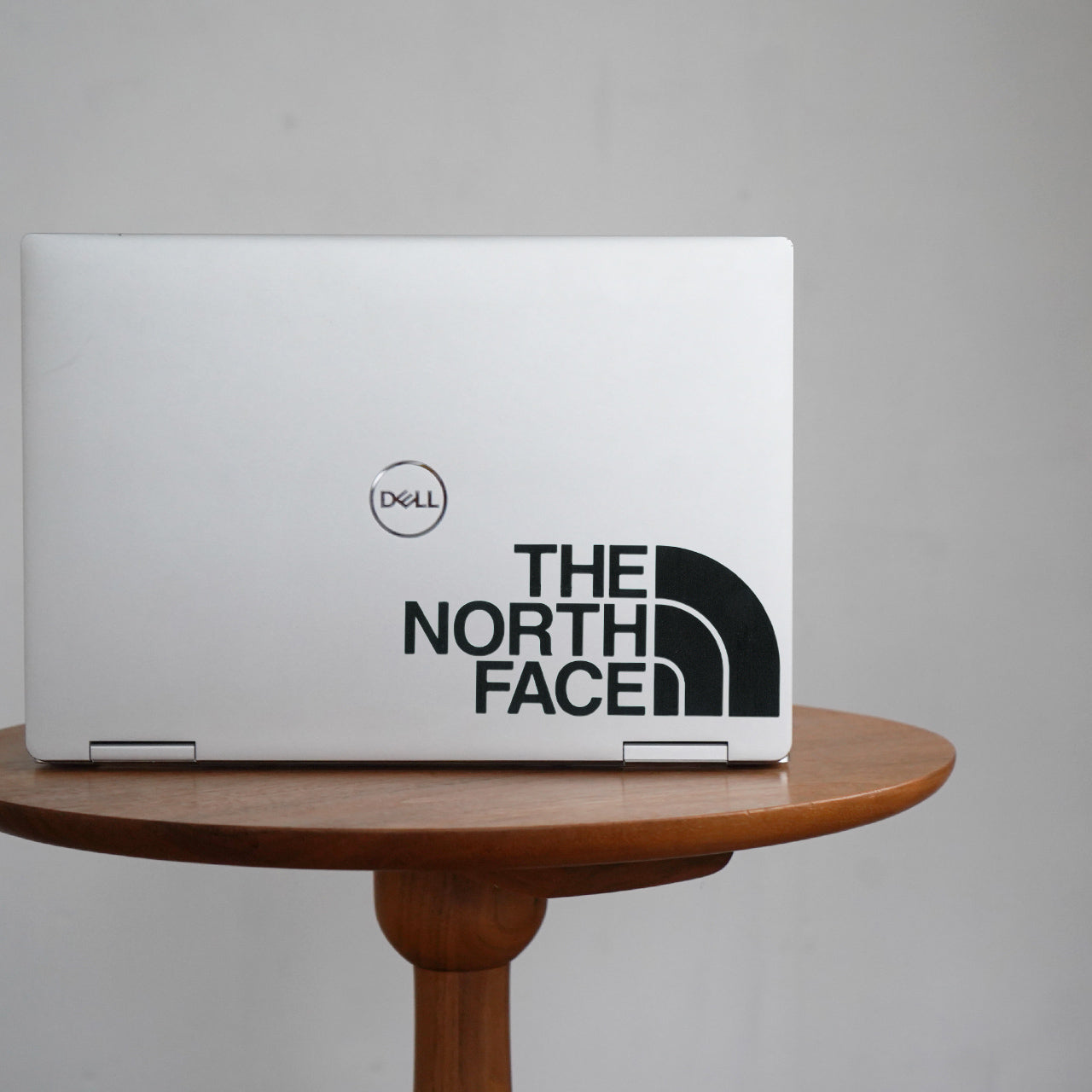 【アウトレット！30%OFF】THE NORTH FACE TNF Cutting Sticker ステッカー ブランドロゴ シール ザ ノースフェイス 【メール便可】