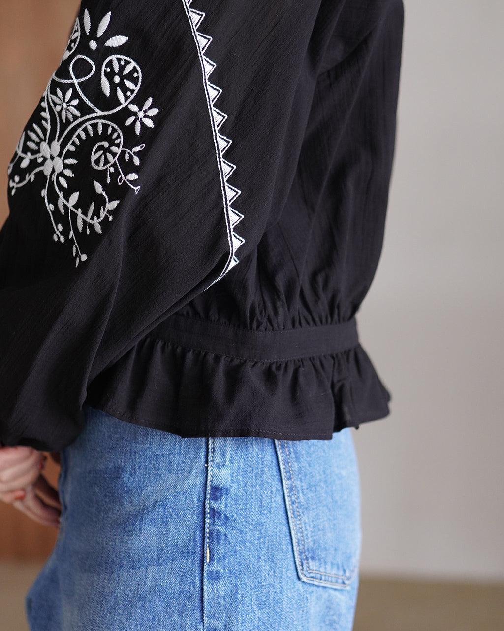 EMBROIDERED BLOUSE 26SMSBL09