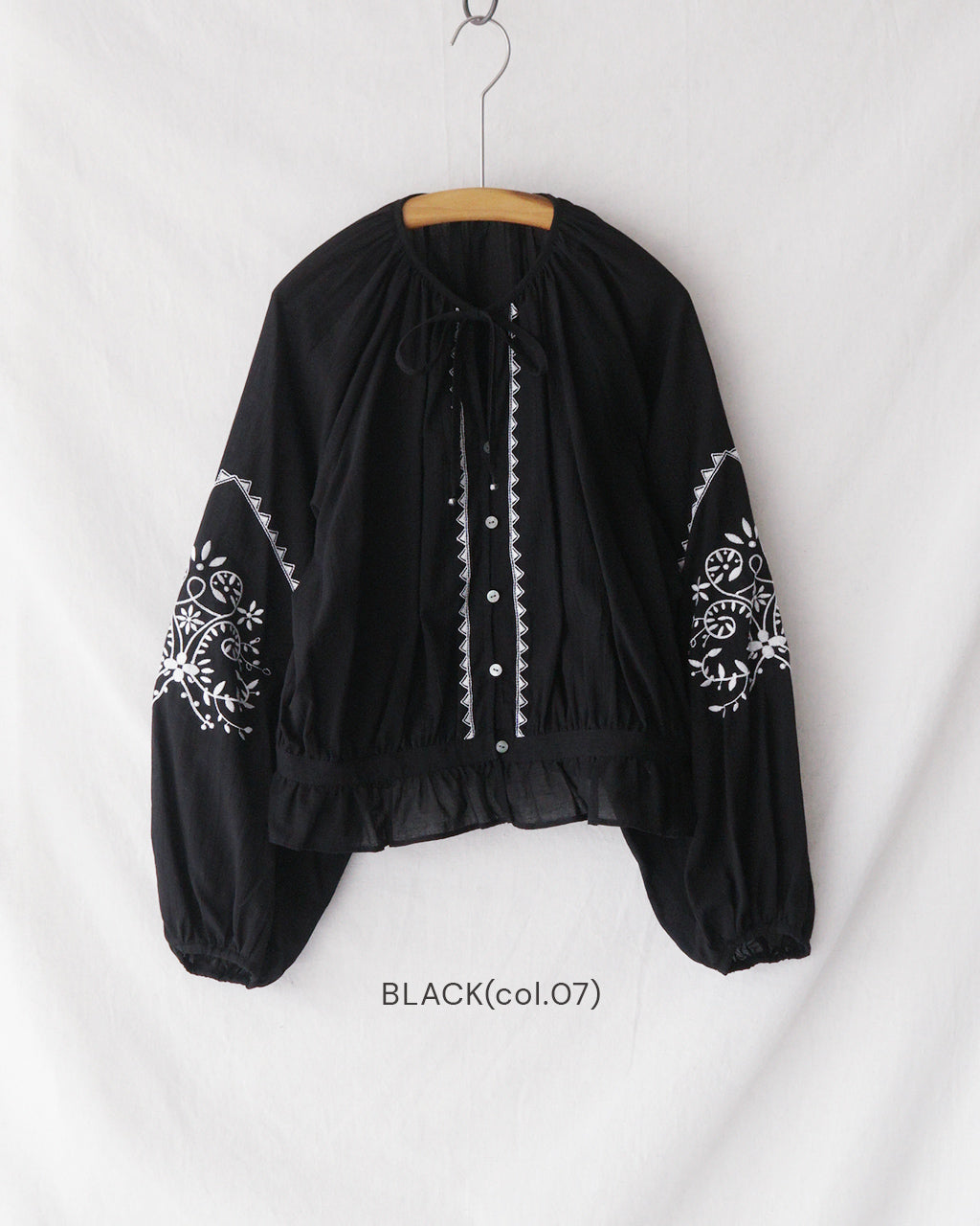 EMBROIDERED BLOUSE 26SMSBL09