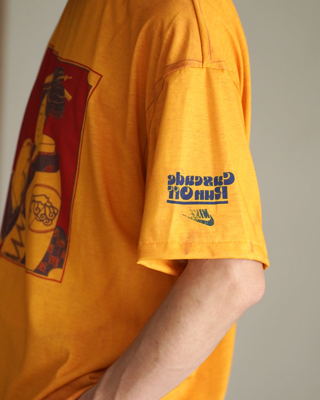 タグ付き トスタルジッククロージング Waffle logo tee イエロー