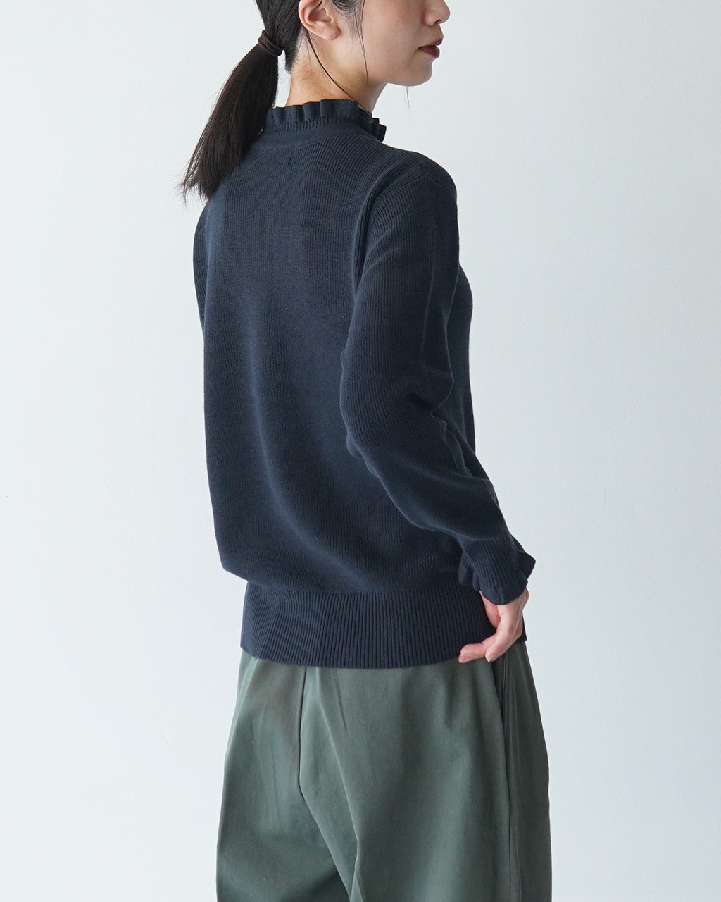 【SALE！20%OFF】tumugu ツムグ ランダムリブニット フリル ハイネック セーター TK19303b