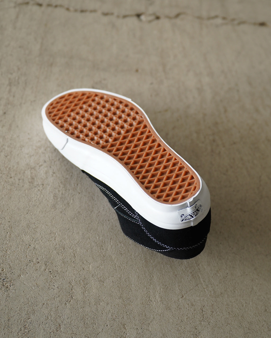 LX Half Cab Reissue 33 VN000CXJBZW / VN000E97BKA