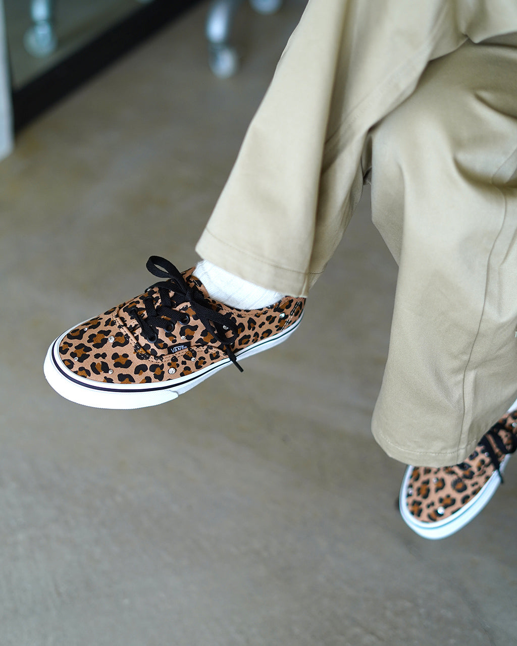 Authentic VN000EADJM9