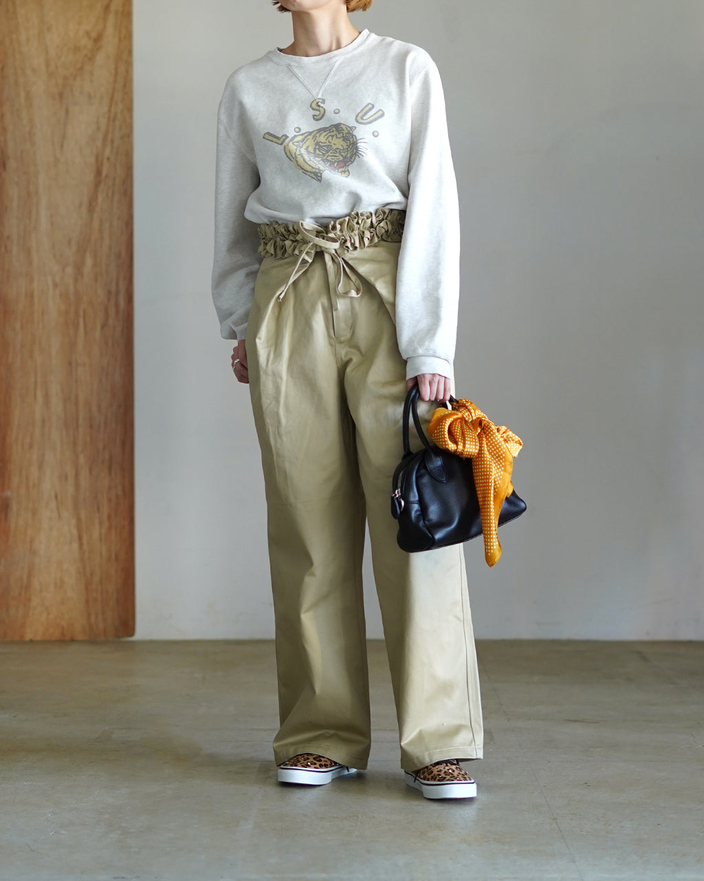 Authentic VN000EADJM9