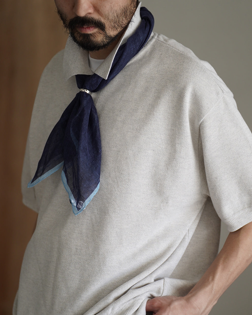 専用未使用　VINCENZO MIOZZA ヴィンセンツォ・ミオッツァ スカーフ VINCENZO MIOZZA 65×65 カシミヤシルク スカーフ JF037448 【UNISEX