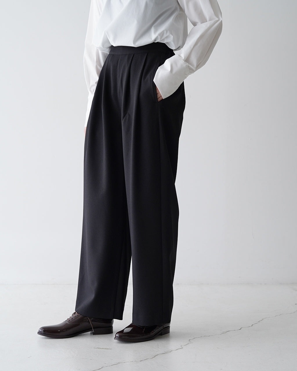 WHYTO. ホワイト イージー ワイド パンツ Easy Wide Pants WHT23FPT4036【送料無料】【クーポン対象外】