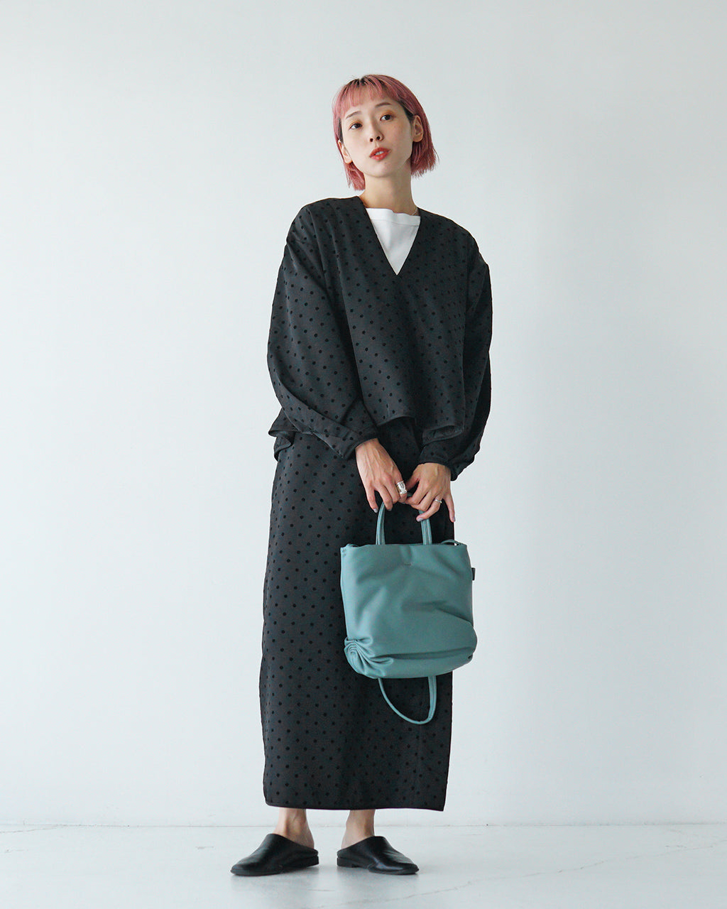 期間限定ポイント10倍！WHYTO. ホワイト スカート  ストレートスカート dot straight skirt ドット柄 ロング WHT24FSK4027【送料無料】