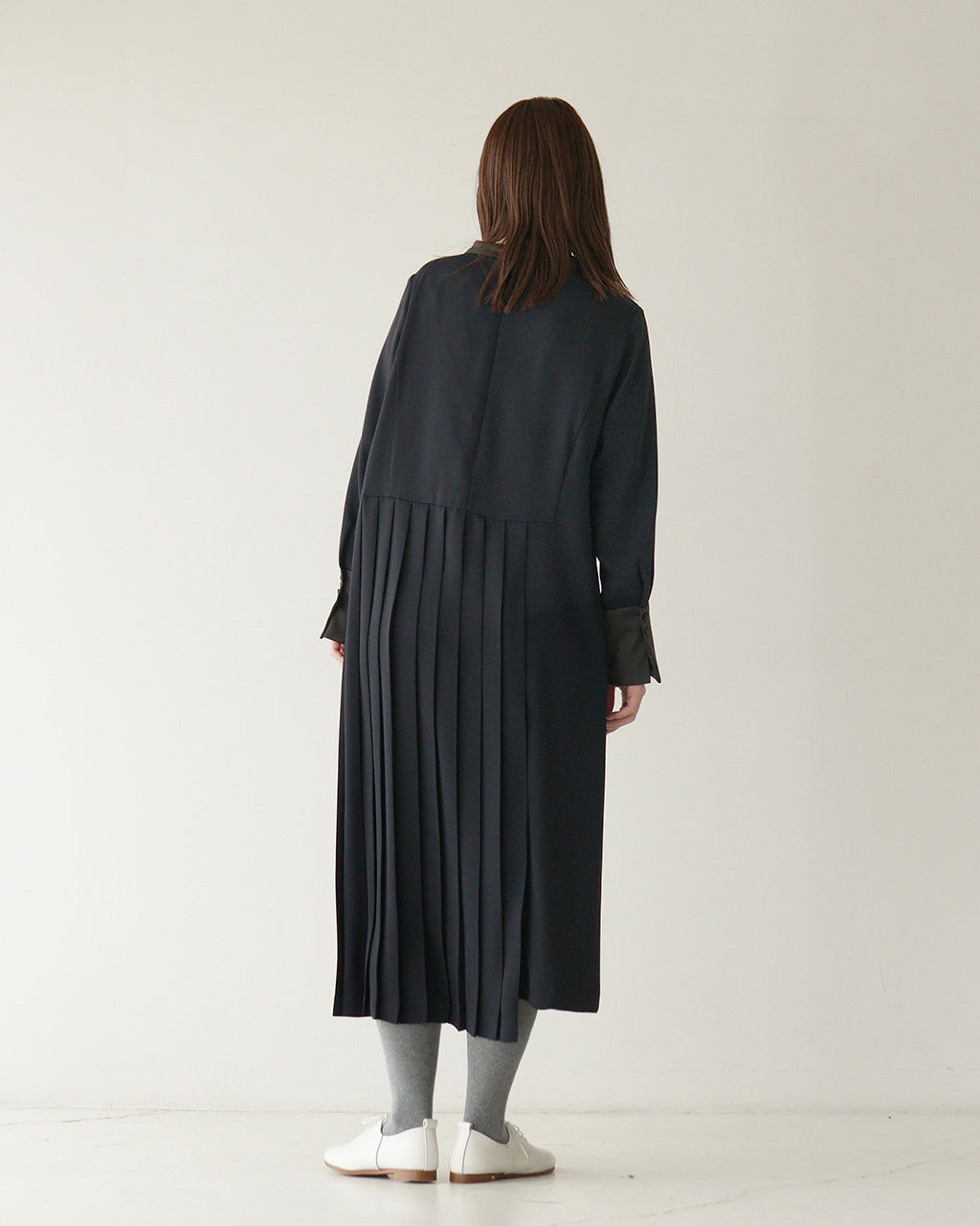 期間限定ポイント10倍！WHYTO. ホワイト アシンメトリープリーツドレス ASYMMETRY PLEATS DRESS ワンピース WHT25HOP4060【送料無料】