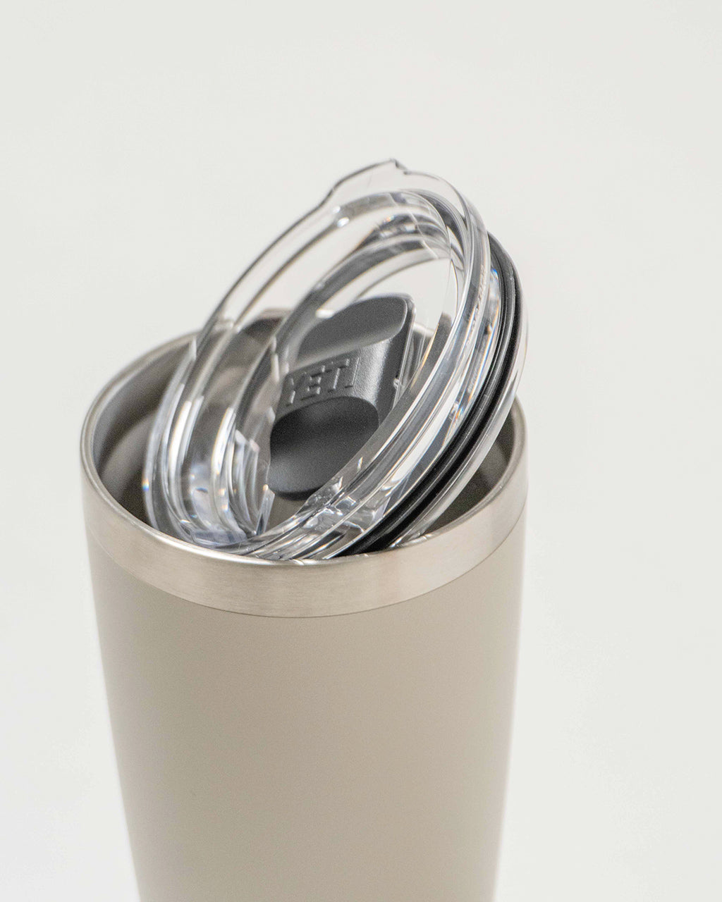 【限定モデル】 日本未発売YETIの20oz（591ml）ステンレスタンブラー 限定品】 YETI タンブラー 20oz 日本未発売 - メルカリ