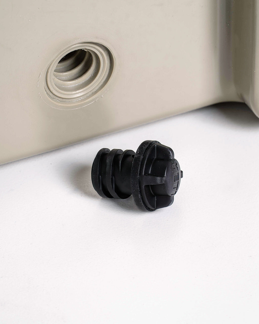 | coupon | TUNDRA 45 / COOLER BOX