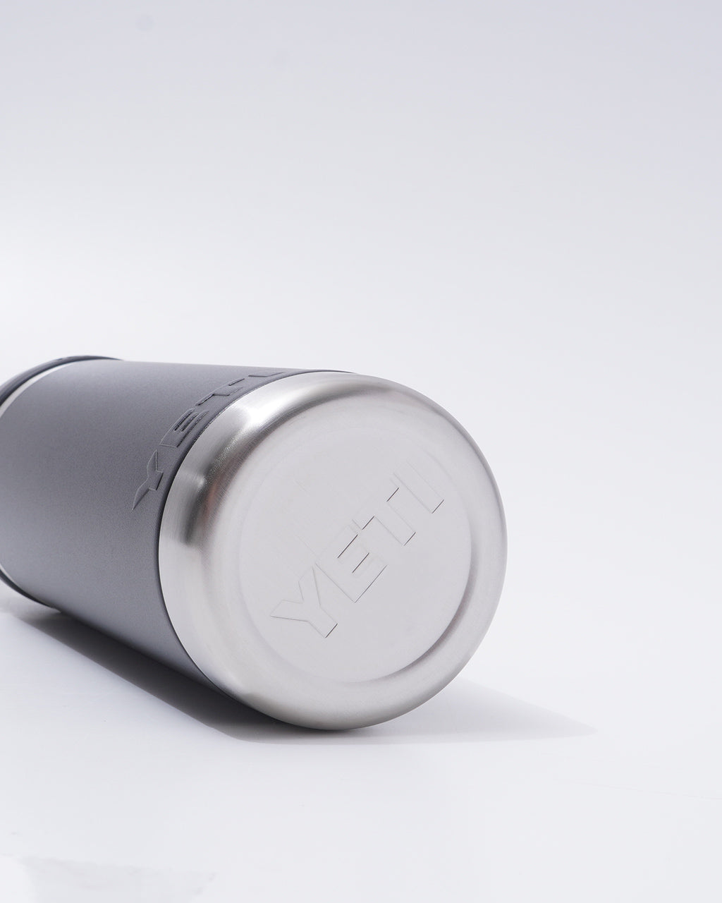 YETI RAMBLER 18oz WATER BOTTLE WITH CHUG CAP / 532ml 正規代理店